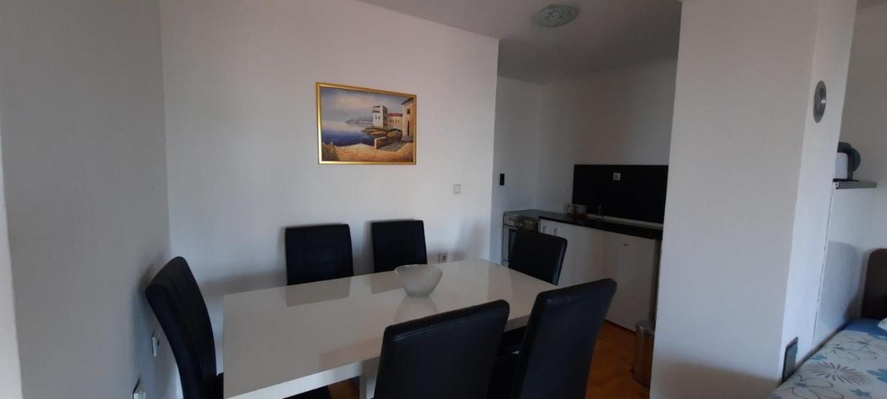 Apartments Pines Бар Екстериор снимка