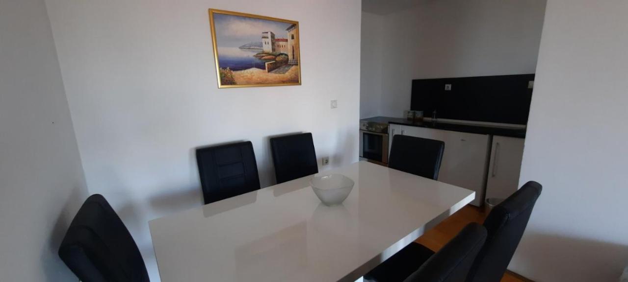 Apartments Pines Бар Екстериор снимка