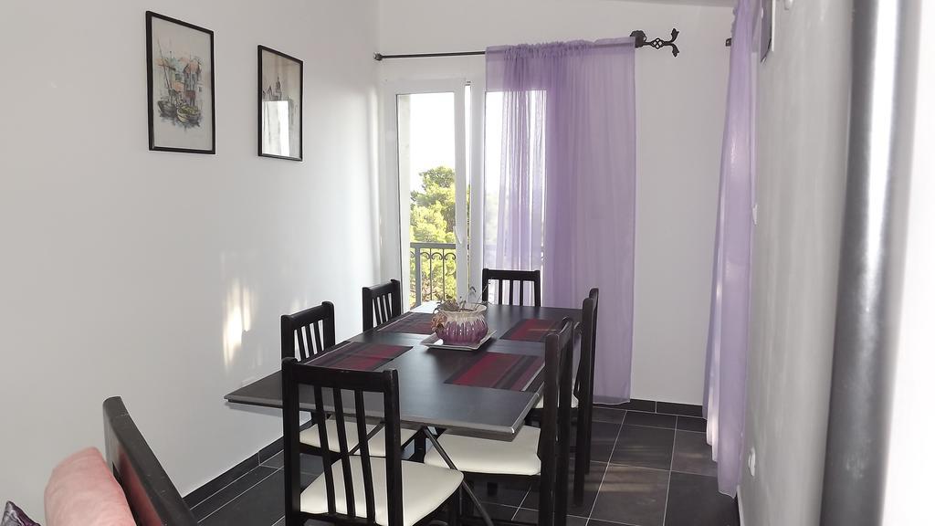 Apartments Pines Бар Екстериор снимка