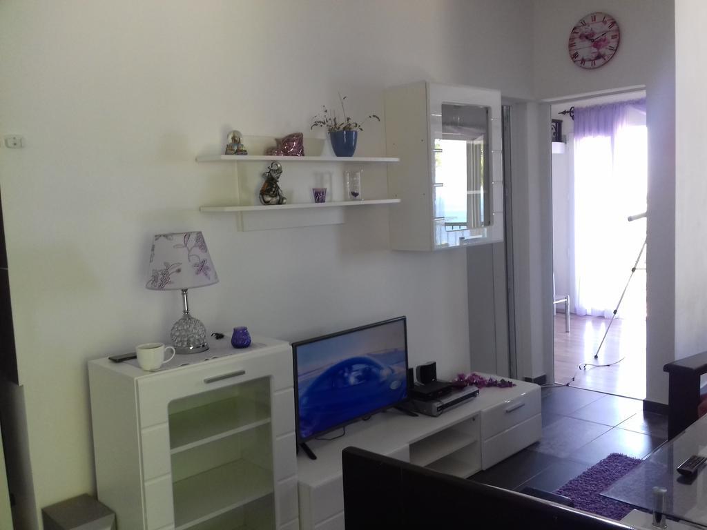 Apartments Pines Бар Екстериор снимка