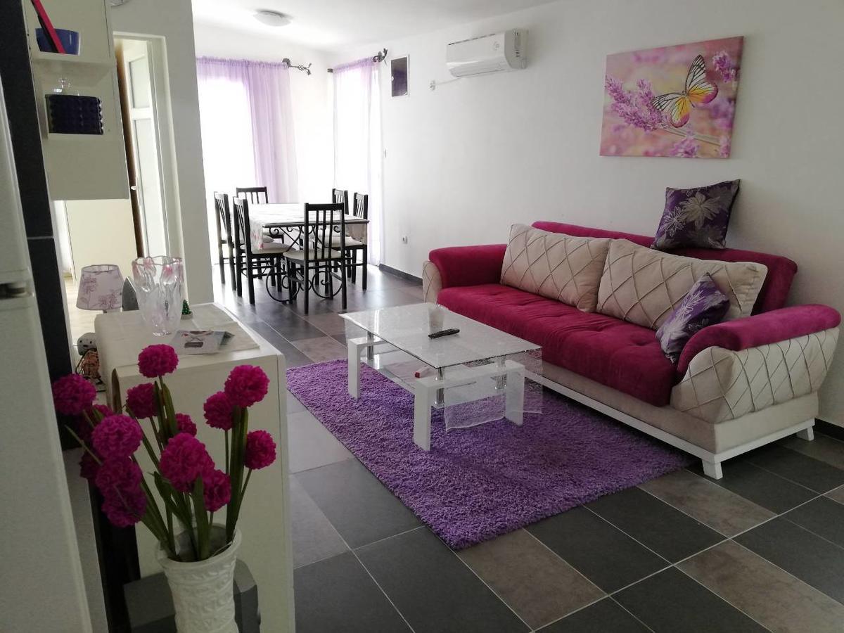 Apartments Pines Бар Екстериор снимка